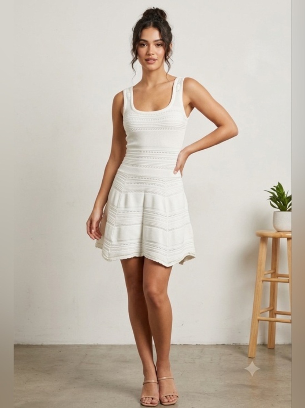 Le Chateau Women’s XXS White Sleeveless Pointelle Scallop Mini A-Line Dress 2XS